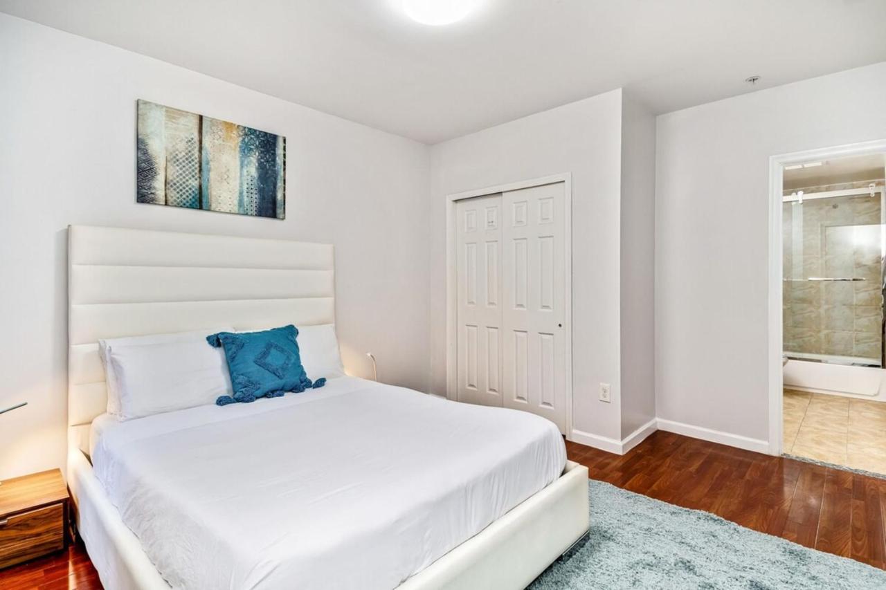 Lovely 2Bd Apt Steps From The Convention Center فيلادلفيا المظهر الخارجي الصورة